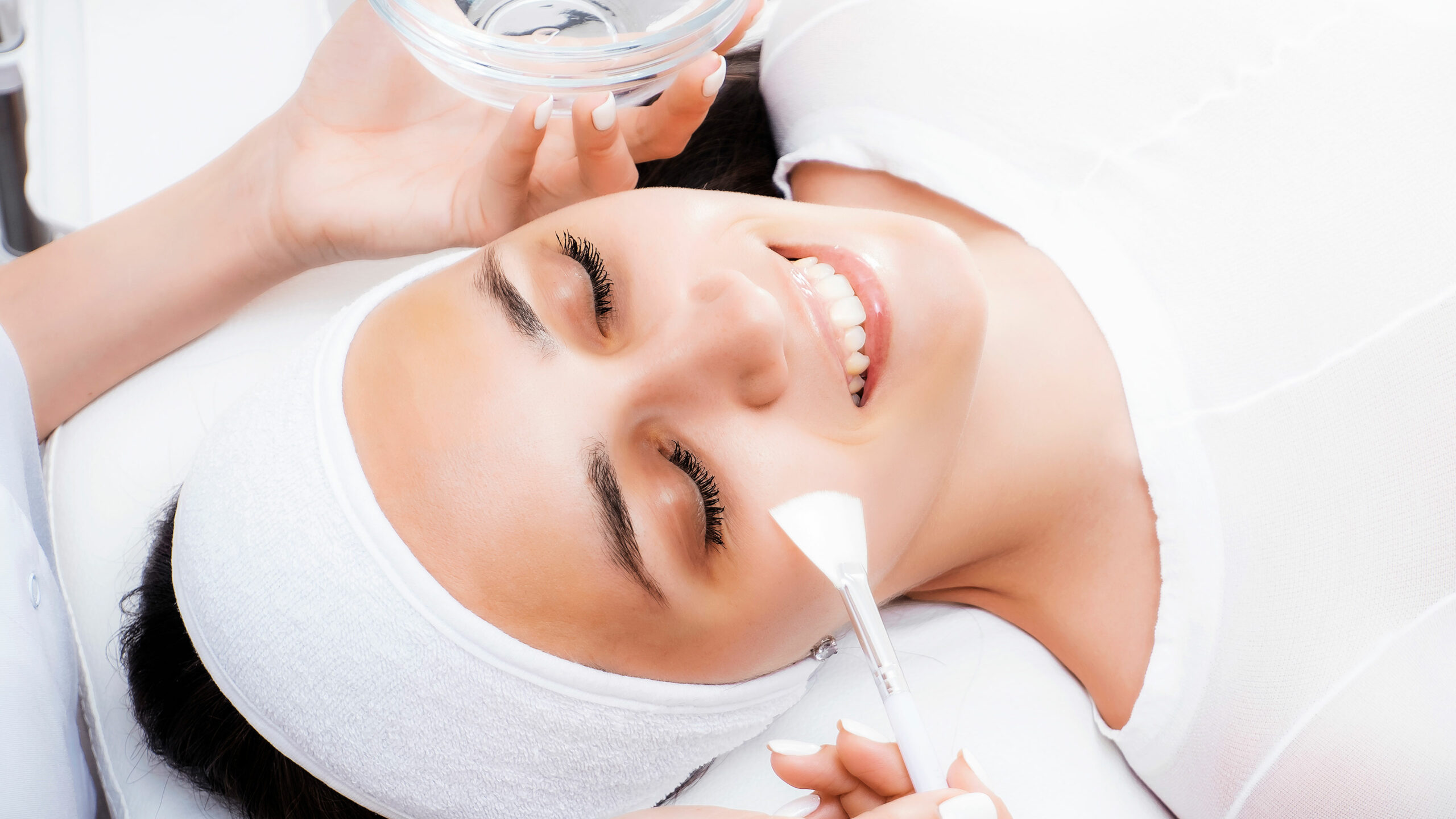 Hollywood Facials in Viman Nagar Pune