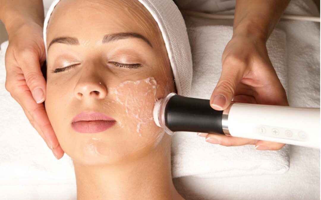 Best Skin Clinic in Viman Nagar Pune – Glow & Oxygeneo Facials You Must Try in 2025