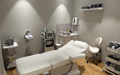 Blogs 9 Discover the Secret to Radiant Skin: Top Trending Facial Treatments in 2025
