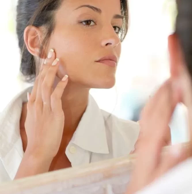 Why Does Skin Become Oily? Causes, Prevention and Treatment